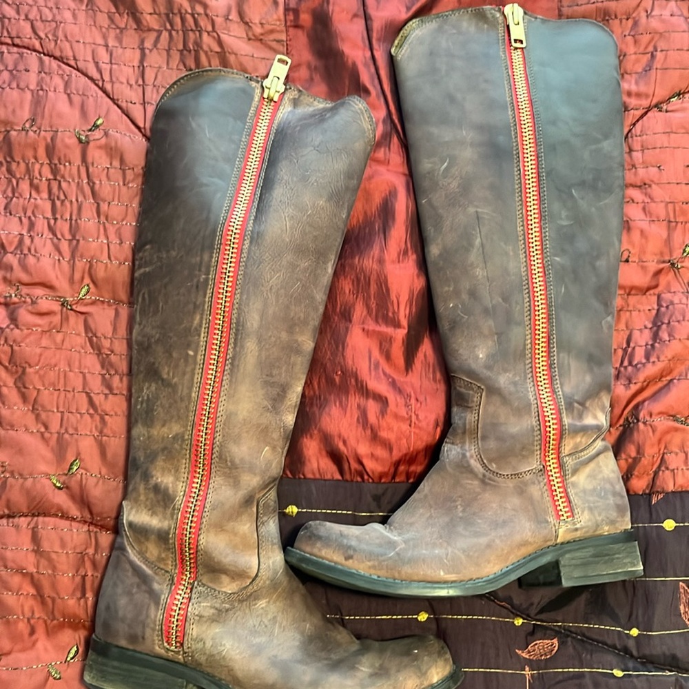 Steve Madden brown leather boots